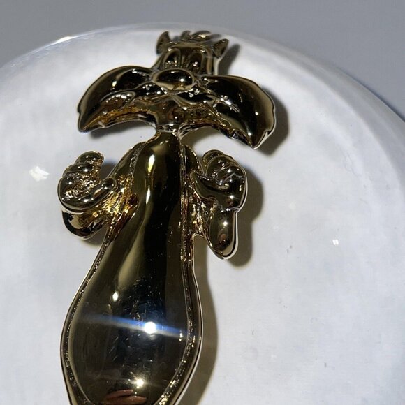 Vintage Clear Lucite Acrylic Looney Tunes Gold Tone Sylvester Paper Weight Nice! - Picture 11 of 11